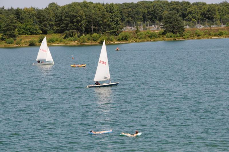 Camping De Binnenvaart Superior Chalet Aan de Wolfsberg Bagian luar foto